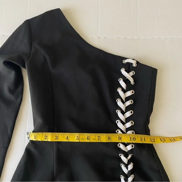 PREM Premonition Elegant Black One-Shoulder Dress with exquisite details - Picture 10 of 14